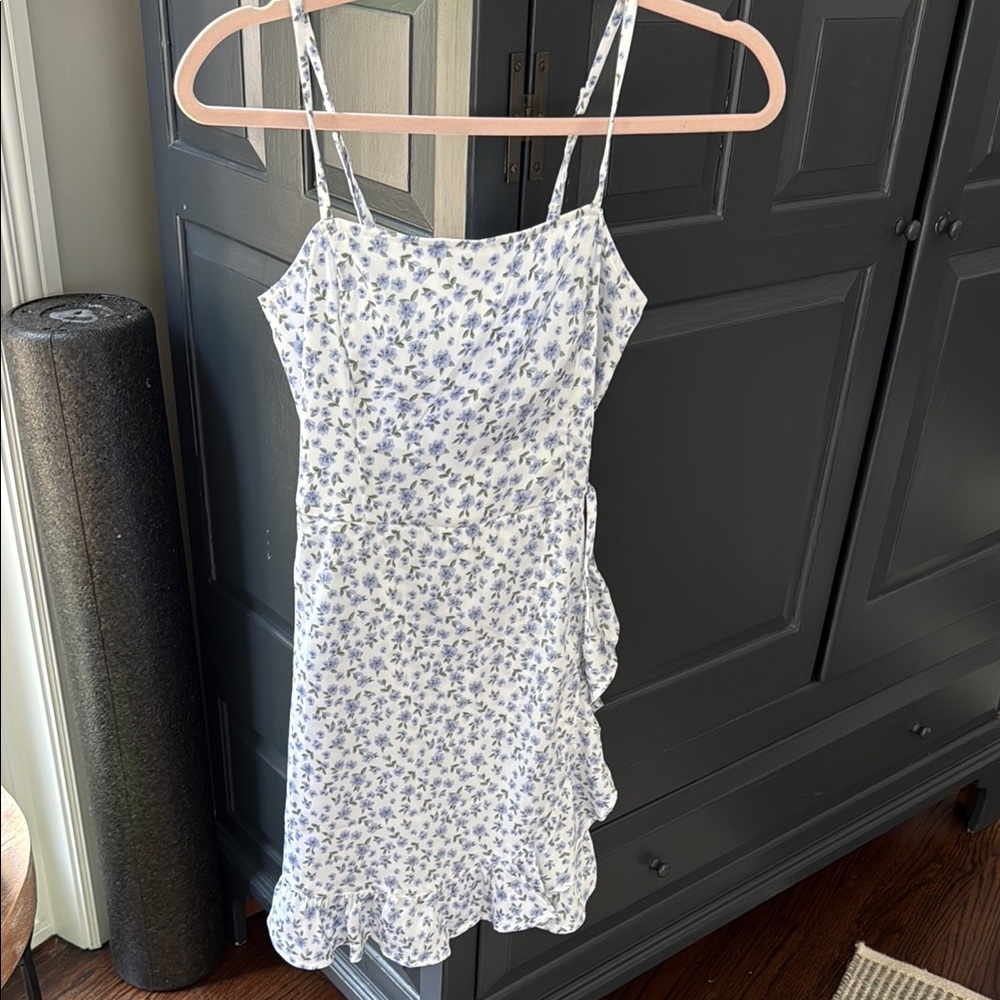 Hollister White and Blue Floral Dress